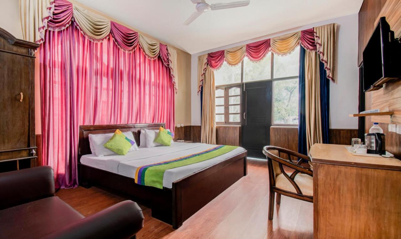 Hotel Treebo Trip Jungle View Retreat Mussoorie Road Dehradun Exterior foto